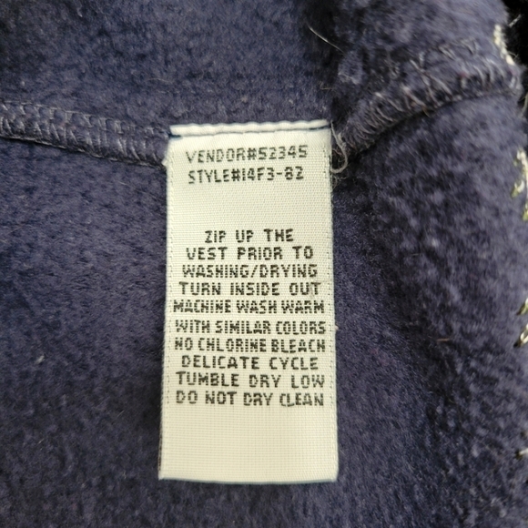 BLUE Fleece Zip Vest Embroidered Carolers Holly Berry Size L Northern Reflection - Picture 9 of 9